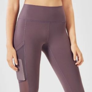 Fabletics Mila Pocket Capri Leggings in Shadow